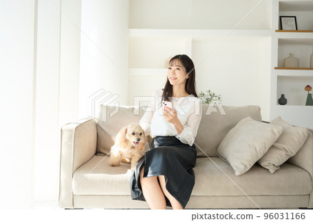 Living with dogs 96031166