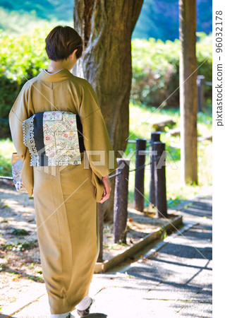 和服女性 和服女性 96032178