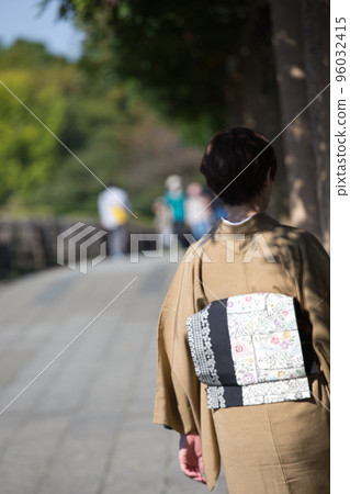 和服女性 和服女性 96032415