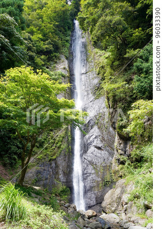 三上瀑布[山梨縣早川町、雨畑區] 96033390