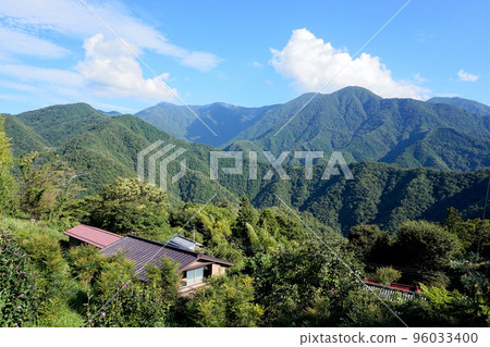 View from Mokujiki Village [Minobu Town, Yamanashi Prefecture] 96033400