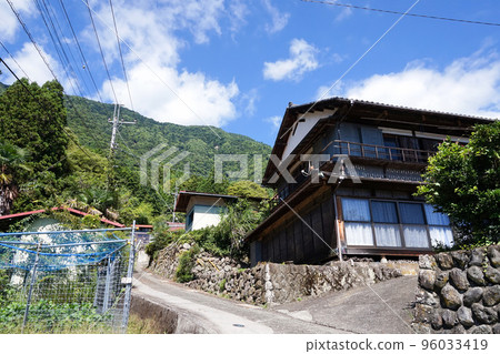 小長谷山上的村莊[山梨縣身延町] 96033419