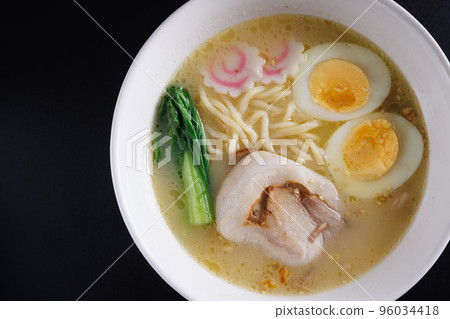 Ramen Japanese noodle isolated in black background 96034418