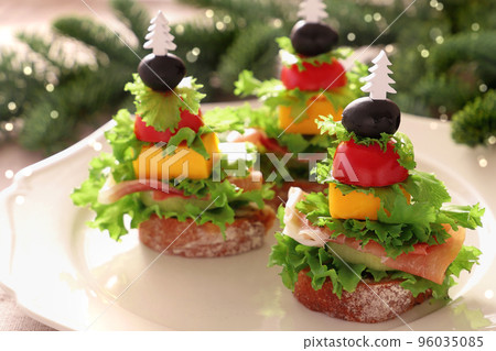 聖誕生火腿和獼猴桃三明治 96035085