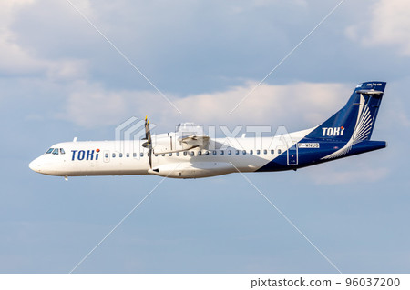 Tokiair 第一個單位到達新潟低通 Tokiair 第一個單位到達新潟低通 96037200