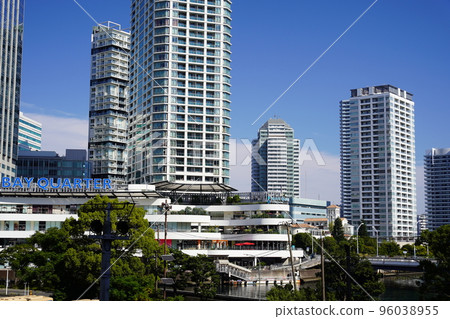 橫濱站東口周圍的風景 橫濱站東口周圍的風景 96038955