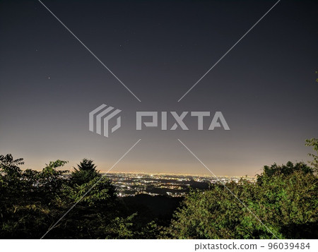高尾霞台的夜景 96039484