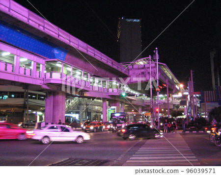 Asoke railway station illuminated with illumination, Bangkok, Thailand Asoke railway station illuminated with illumination, Bangkok, Thailand 96039571
