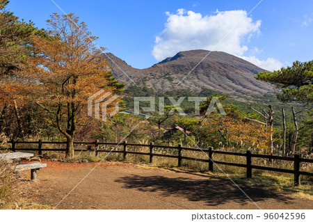 Korean mountains in autumn Korean mountains in autumn 96042596