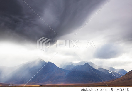 Rain in mountains 96045858