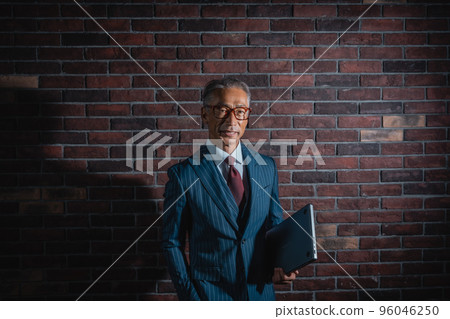 Laptop male dark 96046250