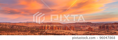 Capitol Reef 96047868