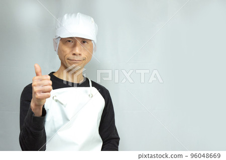 做一個好姿勢的中年男工 96048669