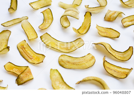Green banana chips with peel Green banana chips with peel 96048807