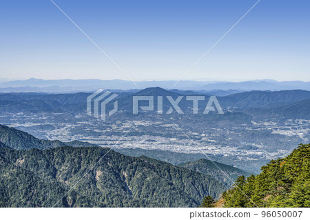 View of Nakatsugawa City from Fujimidai Kogen (late October) 96050007