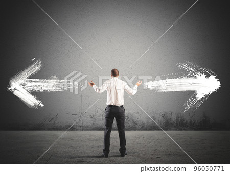 Businessman in front of a choice 96050771