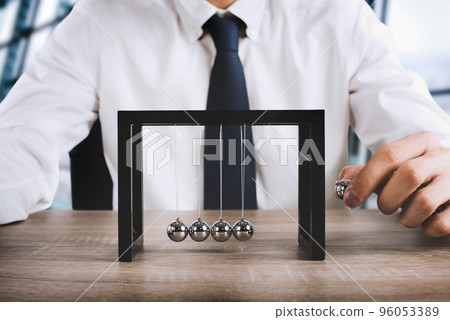Business Newtons cradle Business Newtons cradle 96053389