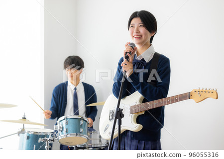 Drummer high school girl drum class 96055316