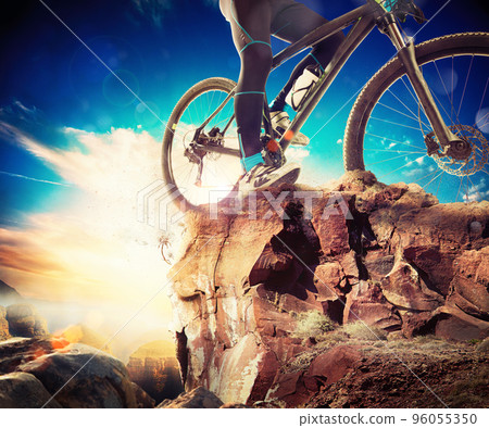 Biking adventure 96055350