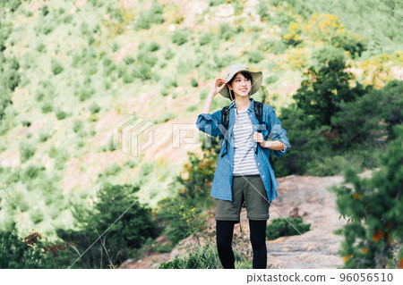 Woman to climb 96056510