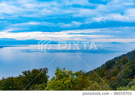 Quiet Lake Okubiwa 96058703
