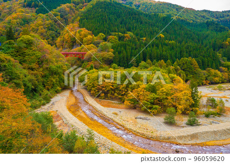 松川溪谷的秋天 松川溪谷的秋天 96059620