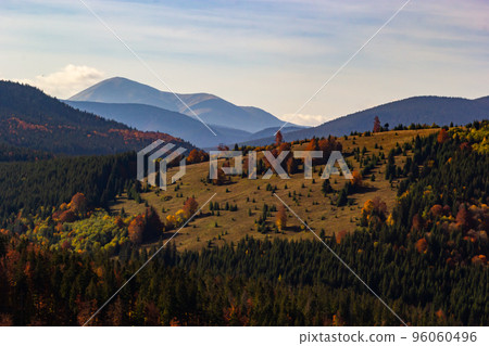 Beautiful autumn scenery. Fabulous autumn view of the mountain valley. Gorgeous morning scene of mountain village, Carpathians, Ukraine, Europe. Beautiful autumn scenery 96060496