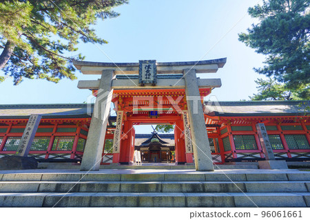Sumiyoshi Taisha Shrine Kaku Torii/Kojumon Gate (Sumiyoshi Ward, Osaka City, Osaka Prefecture) 96061661