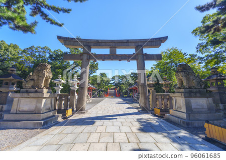 Sumiyoshi Taisha: From Omotesando/Nishi Otorii to Soribashi (Sumiyoshi Ward, Osaka City, Osaka Prefecture) 96061685