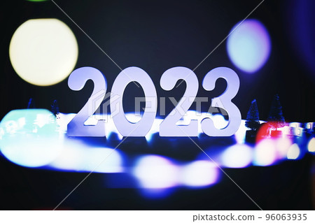 Christmas or New years eve; holiday background , Winter xmas holiday theme. Christmas tree on green background. Merry Christmas and Happy Holidays greeting card, frame, banner. Christmas or New years eve; holiday background , Winter xmas holiday theme. Christmas tree on green background. Merry Christmas and Happy Holidays greeting card, frame, banner. 96063935