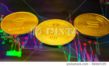 Candle stick graph chart and digital background.Golden coin with icon letter bitcoin, ethereum, Solana or blockchain technology 96064195