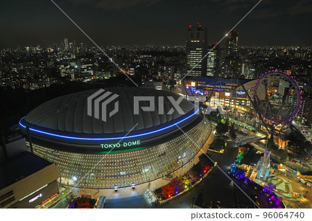 東京巨蛋城在晚上 東京巨蛋城在晚上 96064740