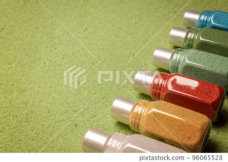 Various types of bath salt Various types of bath salt 96065528