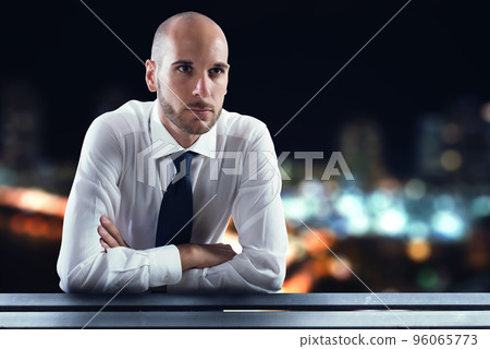 Vision of successful businessman 96065773