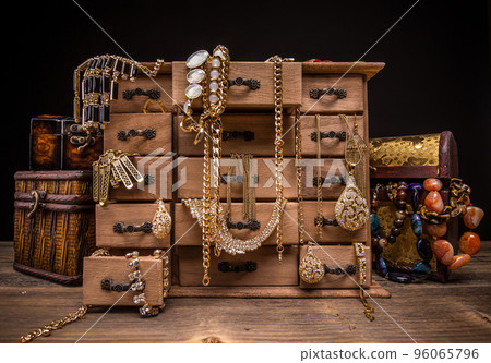 Vintage jewellery box 96065796