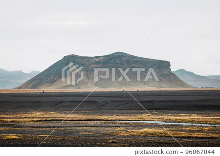 Exploring Iceland's black beaches - Traveling in Iceland Exploring Iceland's black beaches - Traveling in Iceland 96067044