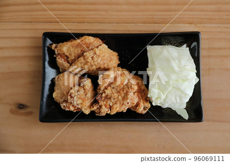 Fried chicken Japanese style karaage Fried chicken Japanese style karaage 96069111