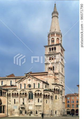 Modena Cathedral, Italy 96071790