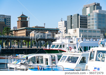 [Kanagawa Prefecture] King's Tower in the sunny Yokohama Bay Area 96071979