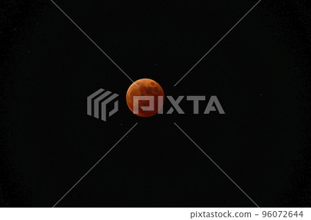 Total lunar eclipse 96072644