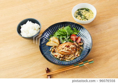 Japanese-style mushroom sauce hamburger Japanese-style hamburger hamburger Japanese-style mushroom sauce hamburger Japanese-style hamburger hamburger 96076508