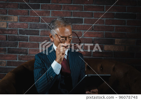 Tablet male dark Tablet male dark 96078748