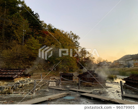 Source of Okunikko Yumoto Onsen with autumn leaves (evening view) Source of Okunikko Yumoto Onsen with autumn leaves (evening view) 96079905