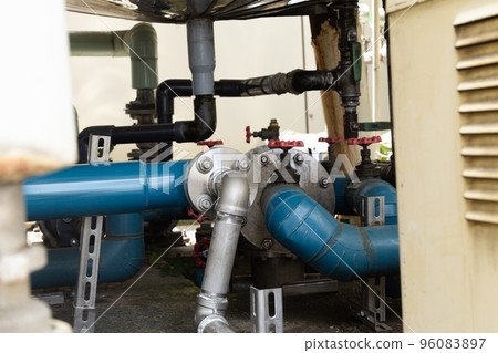 Piping around the pump Piping around the pump 96083897
