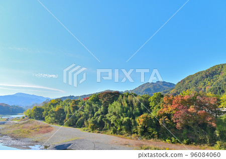 The view from the korenseki schist in Obana, Mt. Hodo, Minano-cho, Chichibu-gun, Saitama Prefecture 96084060