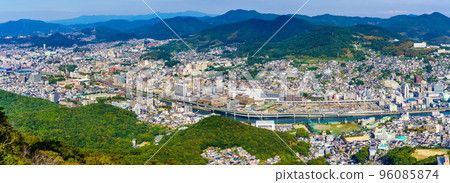 從稻佐山展望台看長崎市全景[長崎市] 96085874