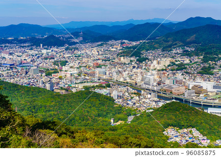 從稻佐山展望台眺望長崎市（長崎市） 96085875