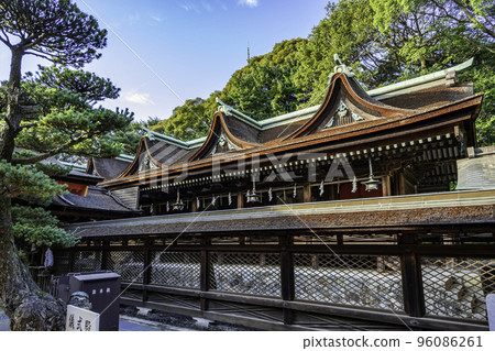 Sumiyoshi Shrine Main Hall and Transparent Wall Shimonoseki City, Yamaguchi Prefecture Sumiyoshi Shrine Main Hall and Transparent Wall Shimonoseki City, Yamaguchi Prefecture 96086261