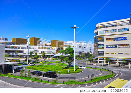 Fujisawa City, Kanagawa Prefecture, scenery of the north exit of Tsujido Station on a sunny day 96088625
