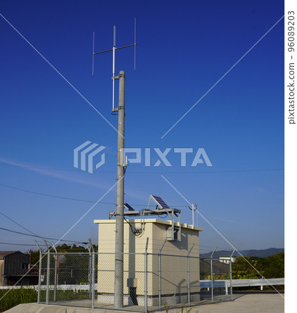 Water level and flow observatory installed by the Ministry of Land, Infrastructure, Transport and Tourism Automatic unmanned observatory installed after frequent floods 96089203